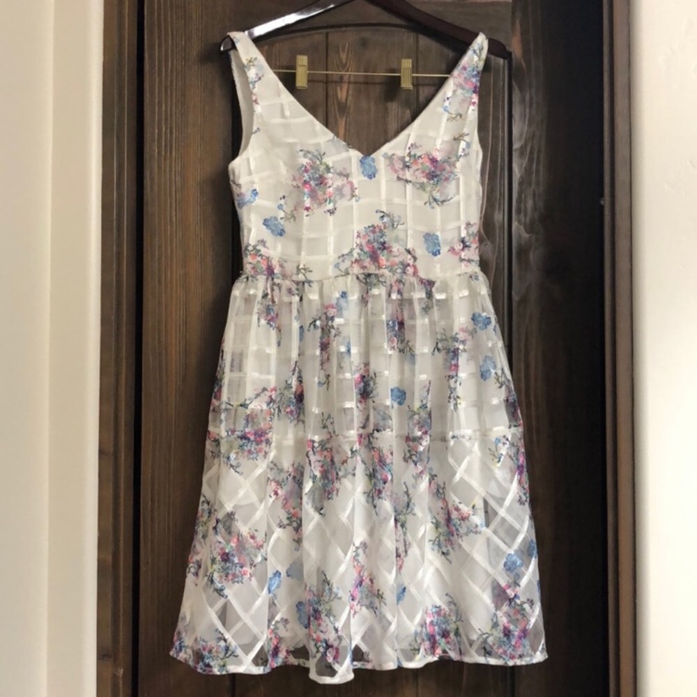 Maeve Floral Dress Never Worn - Picture 3 of 5